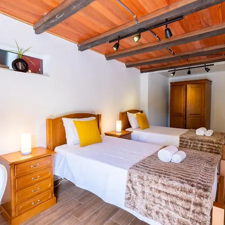 Sleep Among The Bananas! Rustic With Trails At Your Doorstep *