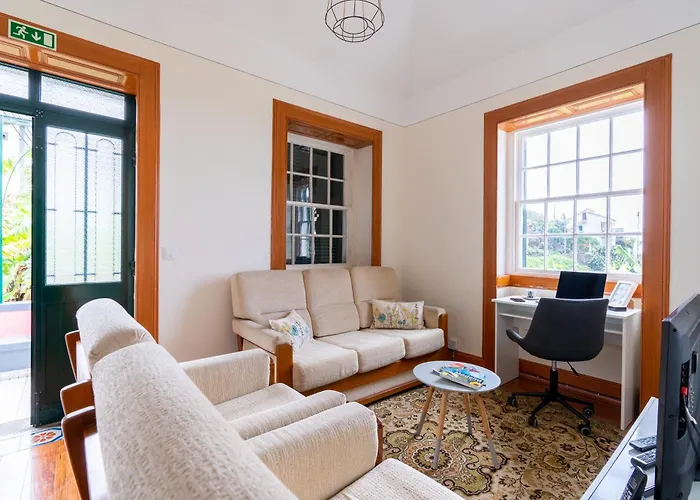 Sleep Among The Bananas! Rustic With Trails At Your Doorstep *